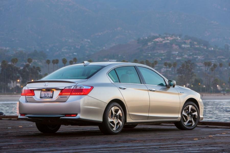  Honda Accord Plug-In Hybrid 2014 года  (фото 60 из 109)
